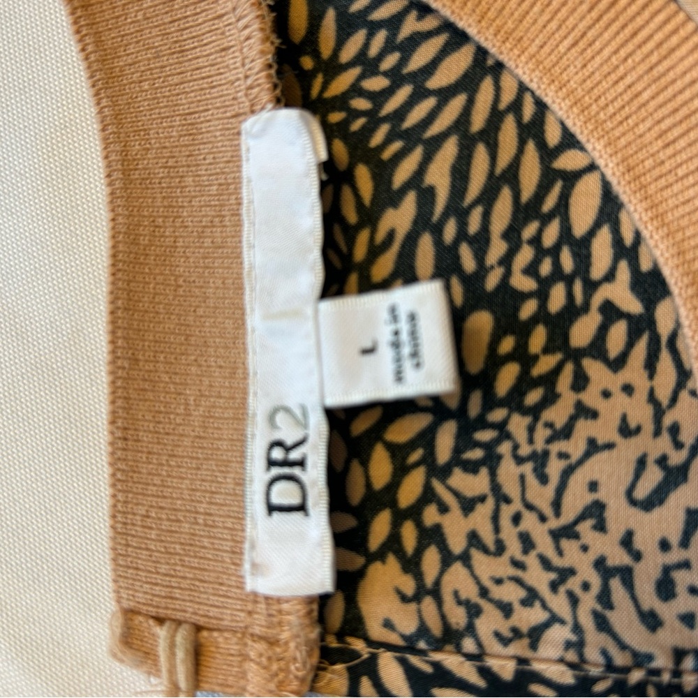 Patterned Rushed Sleeve Blouse - Picture 4 of 6